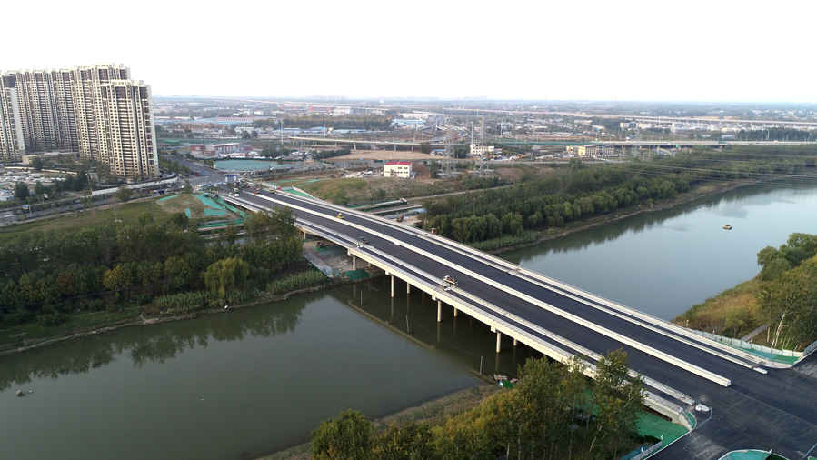 济南市奥体中戮隅小清河桥1.jpg
